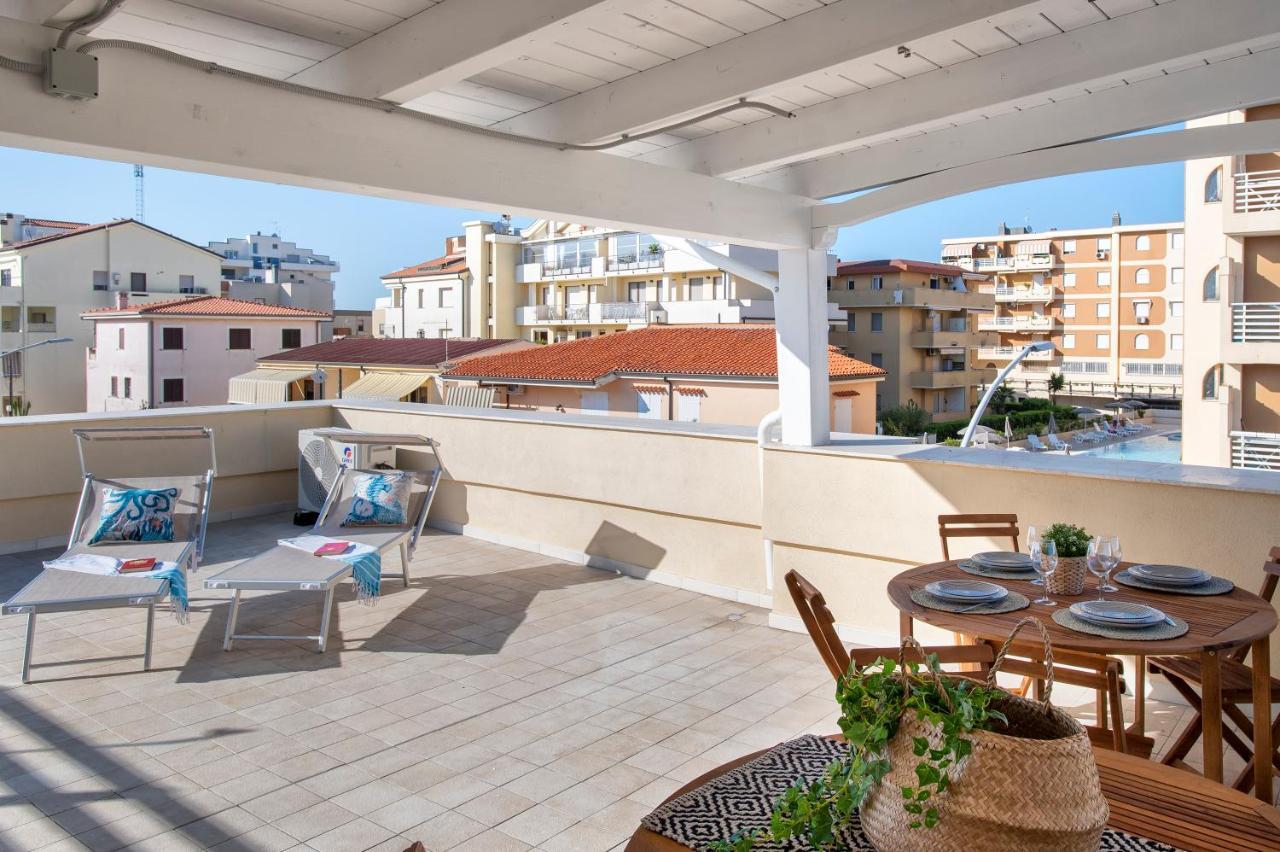 Pufferfish Apartment With Private Terrace Alghero Buitenkant foto