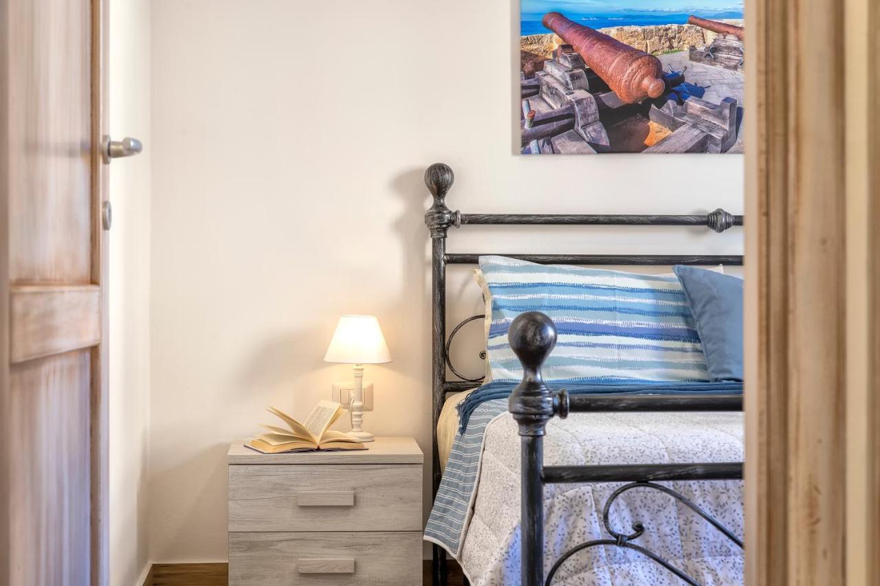 Pufferfish Apartment With Private Terrace Alghero Buitenkant foto