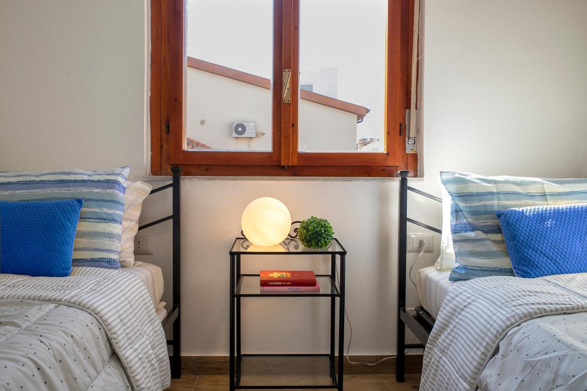 Pufferfish Apartment With Private Terrace Alghero Buitenkant foto